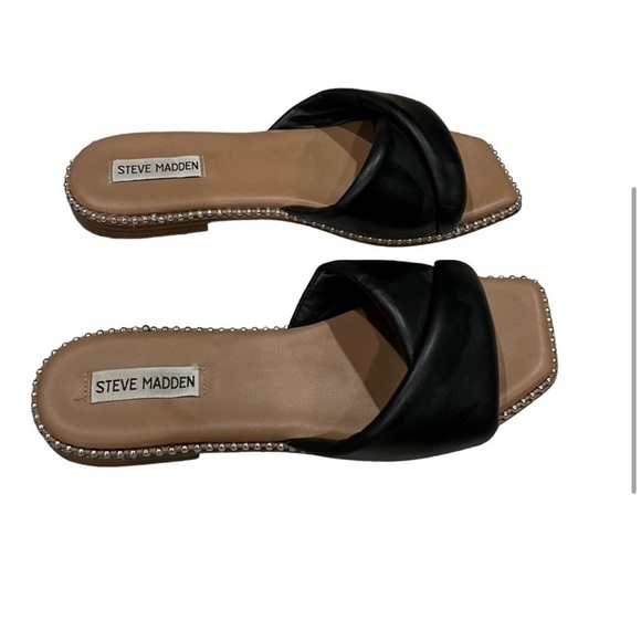 Steve Madden 9 Black Abay Flat Studded Cross Over Sandal Vegan - Picture 3 of 5